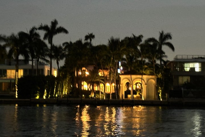 Star Island & Celebrity Homes Cruise Guide
